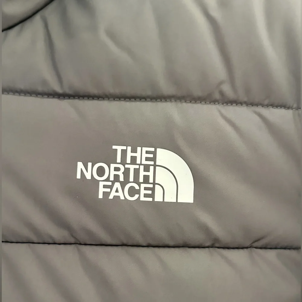 The North Face Mens Aconcagua 3 Zip-Front Puffer Jacket Size Small NWOT Charcoal